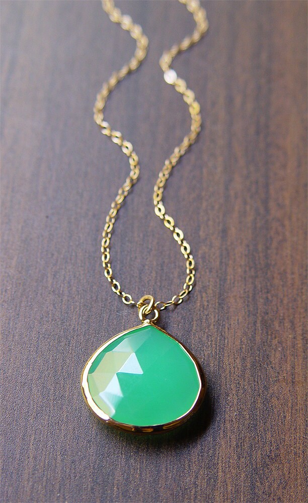 Apple Chrysoprase Gold Necklace